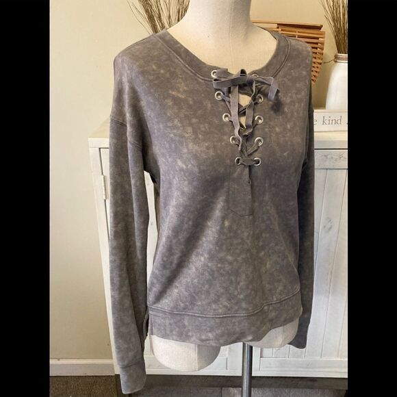 Mudd Sweatshirt XS  - Picture 3 of 6